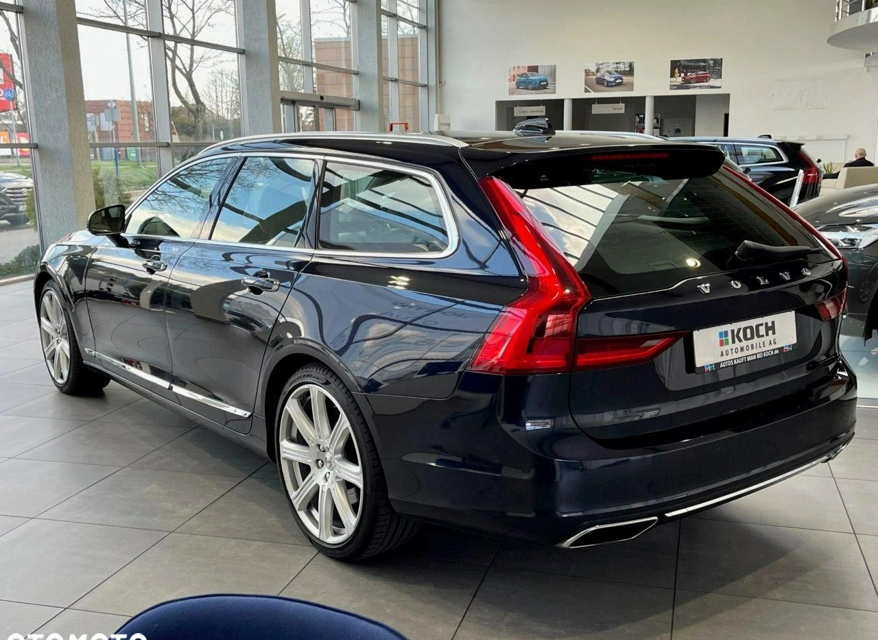 Volvo V90 cena 116900 przebieg: 106000, rok produkcji 2016 z Stronie Śląskie małe 466